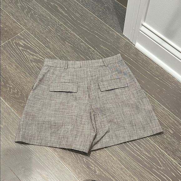 Zara Men's Flat Front Gray Shorts - Picture 4 of 4